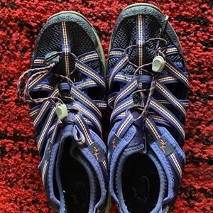 Chaco Outcross Evo Hiking Shoes Womens 9